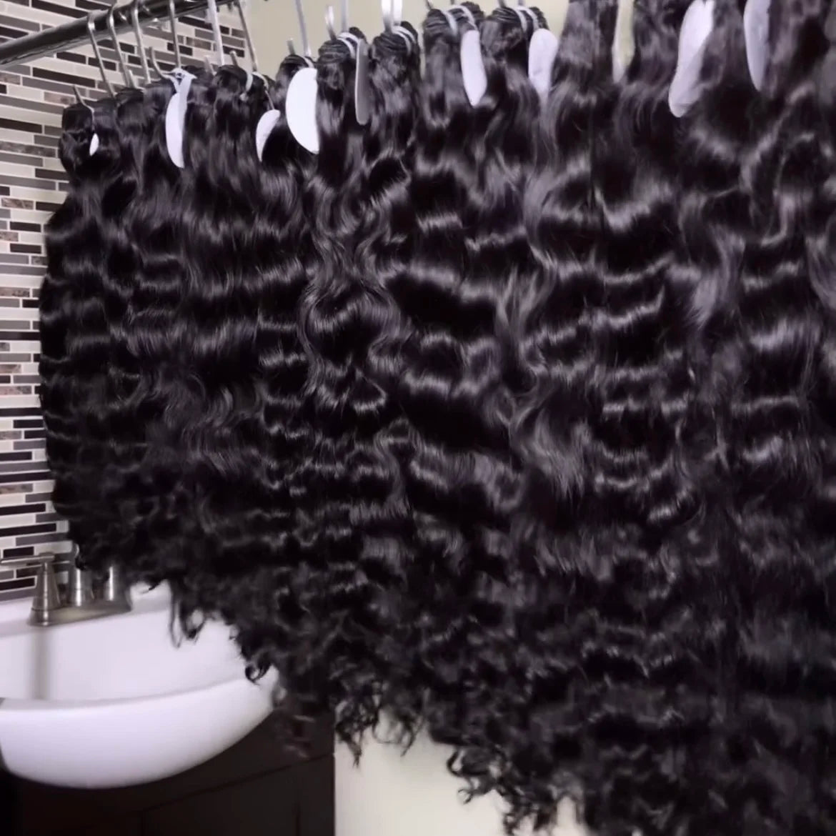 Raw Brazilian Human Hair Raw Virgin Cuticle Aligned One Donor Hair Bundles Weave Indian Wavy Curly